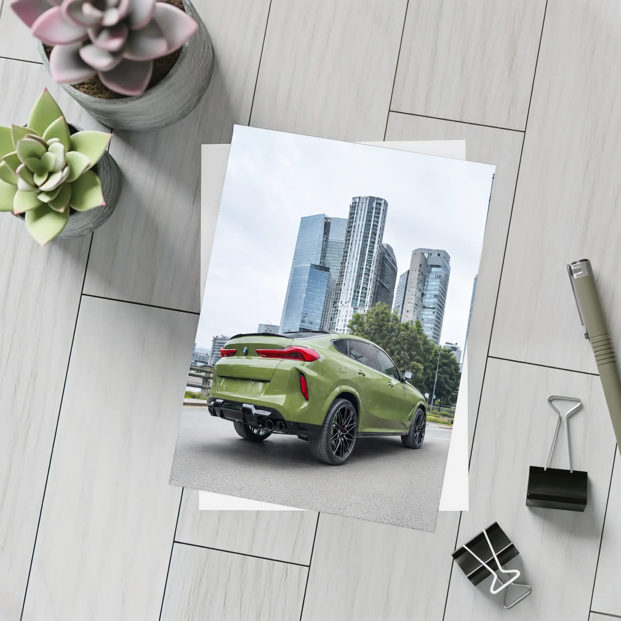 BMW X6M Green City Skyline Street – Postcards