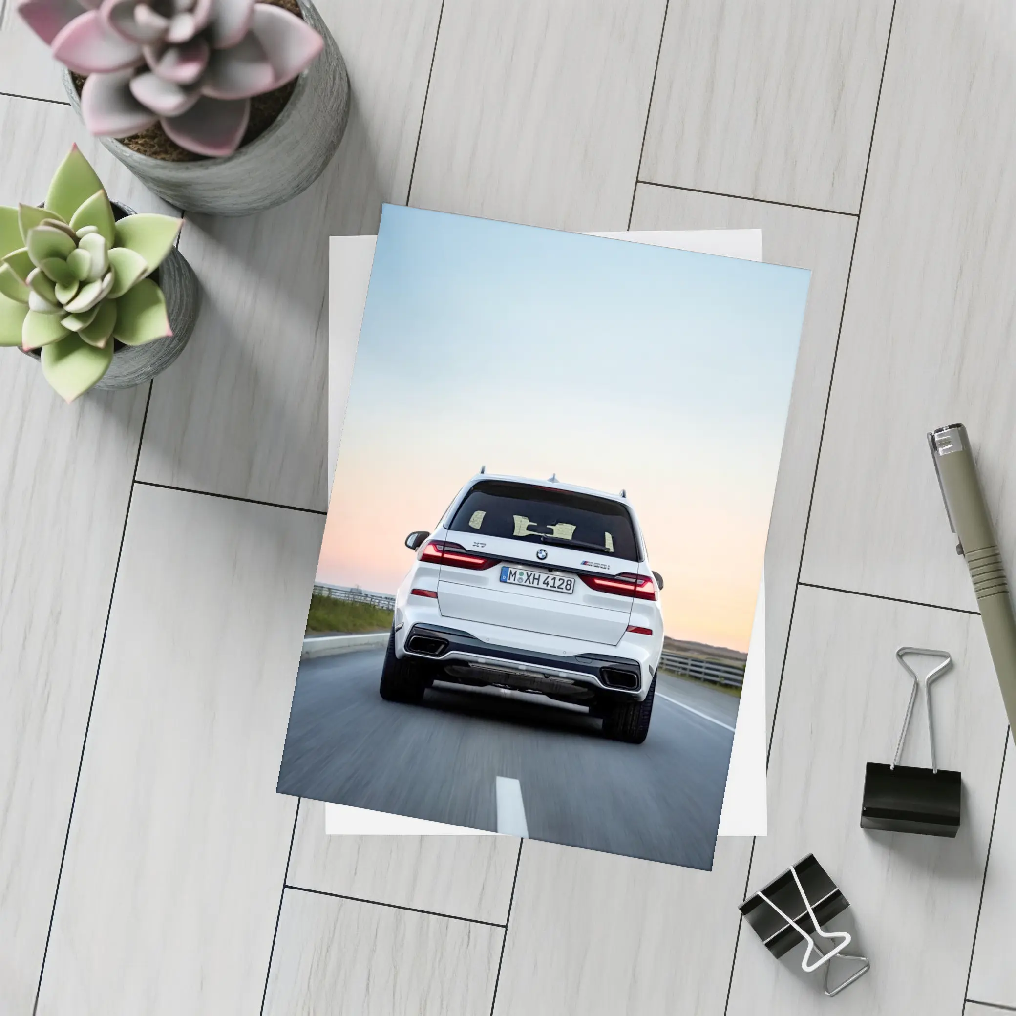BMW X7 M50i White Highway Sunset Drive – Postcards