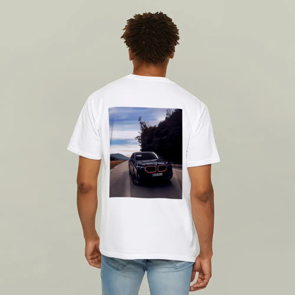 BMW XM Label Red on Open Road – T-Shirts