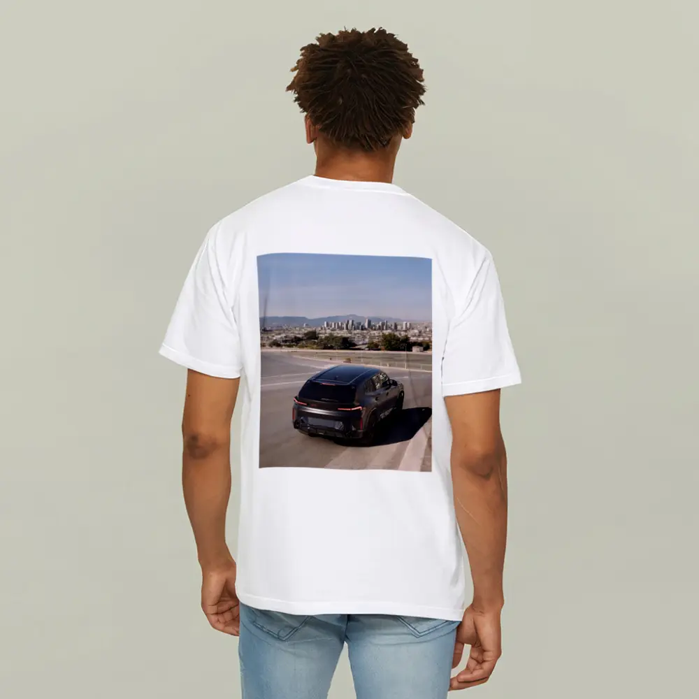 BMW XM Black SUV City Skyline Road – T-Shirts