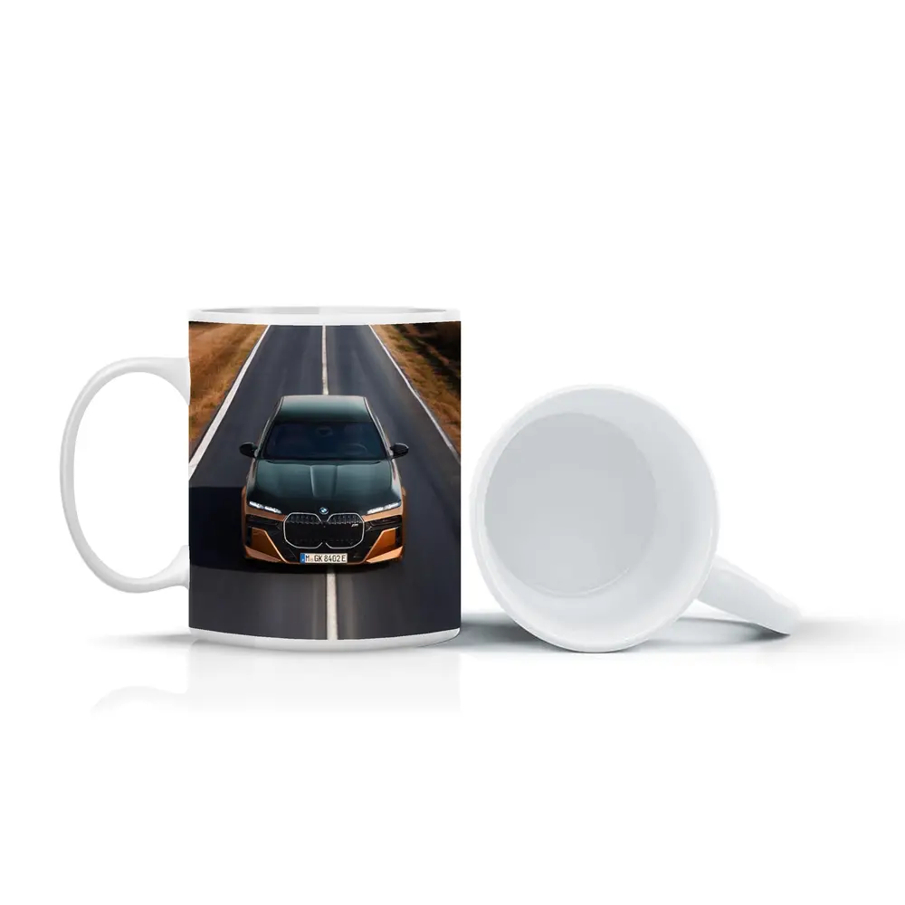 BMW i7 M70 Speeding Down Open Road – Mugs