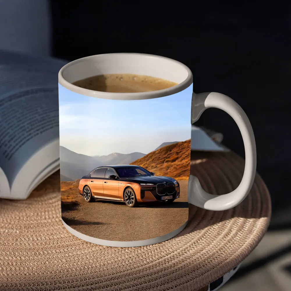 BMW i7 M70 Mountain Road Copper Black – Mugs