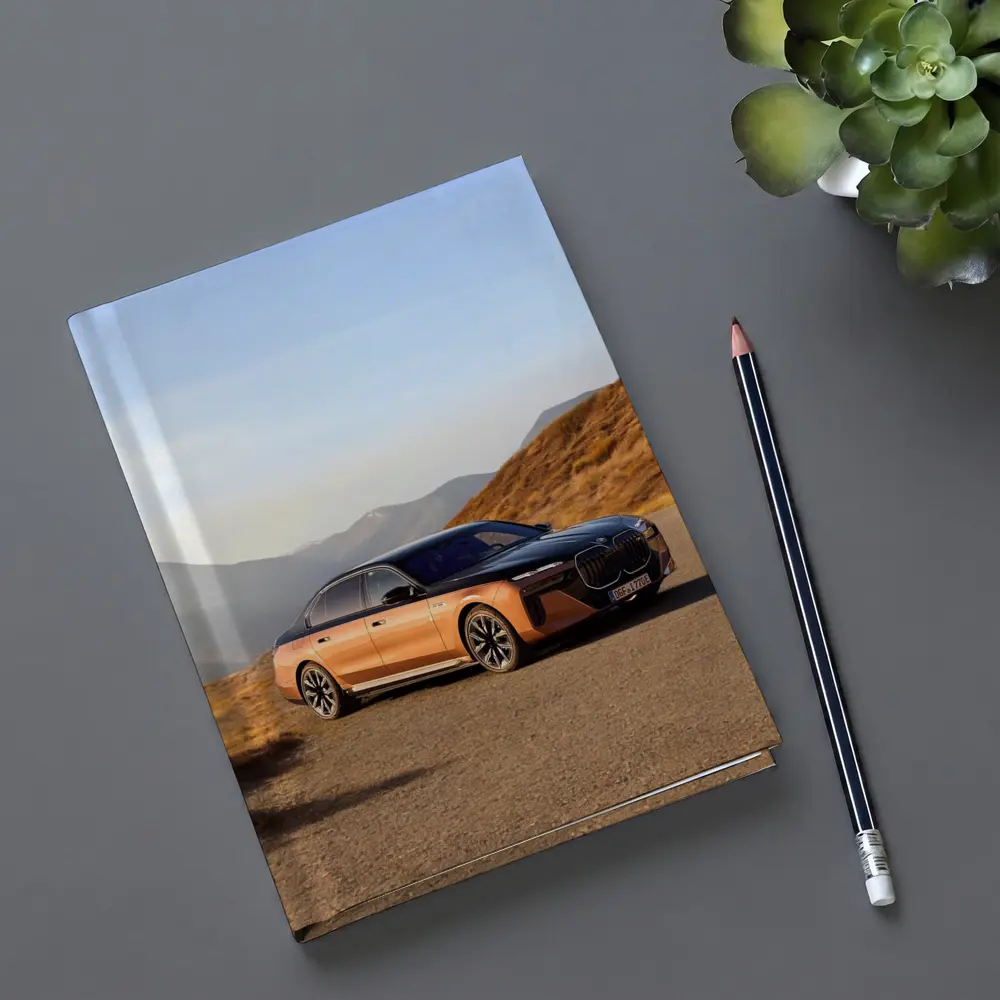 BMW i7 M70 Mountain Road Copper Black – Notebooks