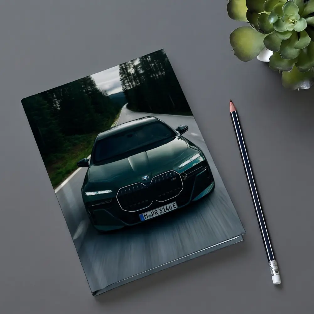 BMW i7 M70 Dark Green Forest Road – Notebooks