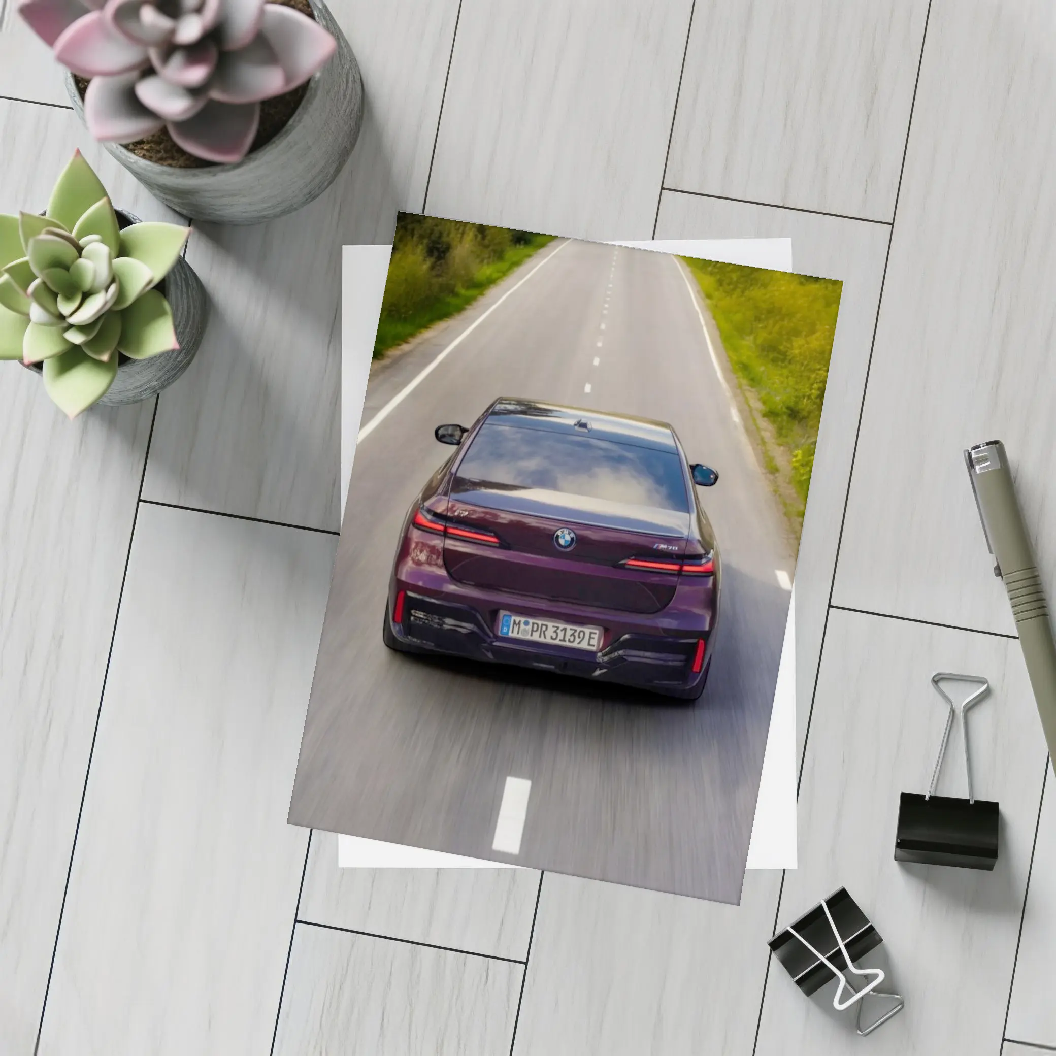 BMW i7 M70 xDrive Purple On Road – Postcards