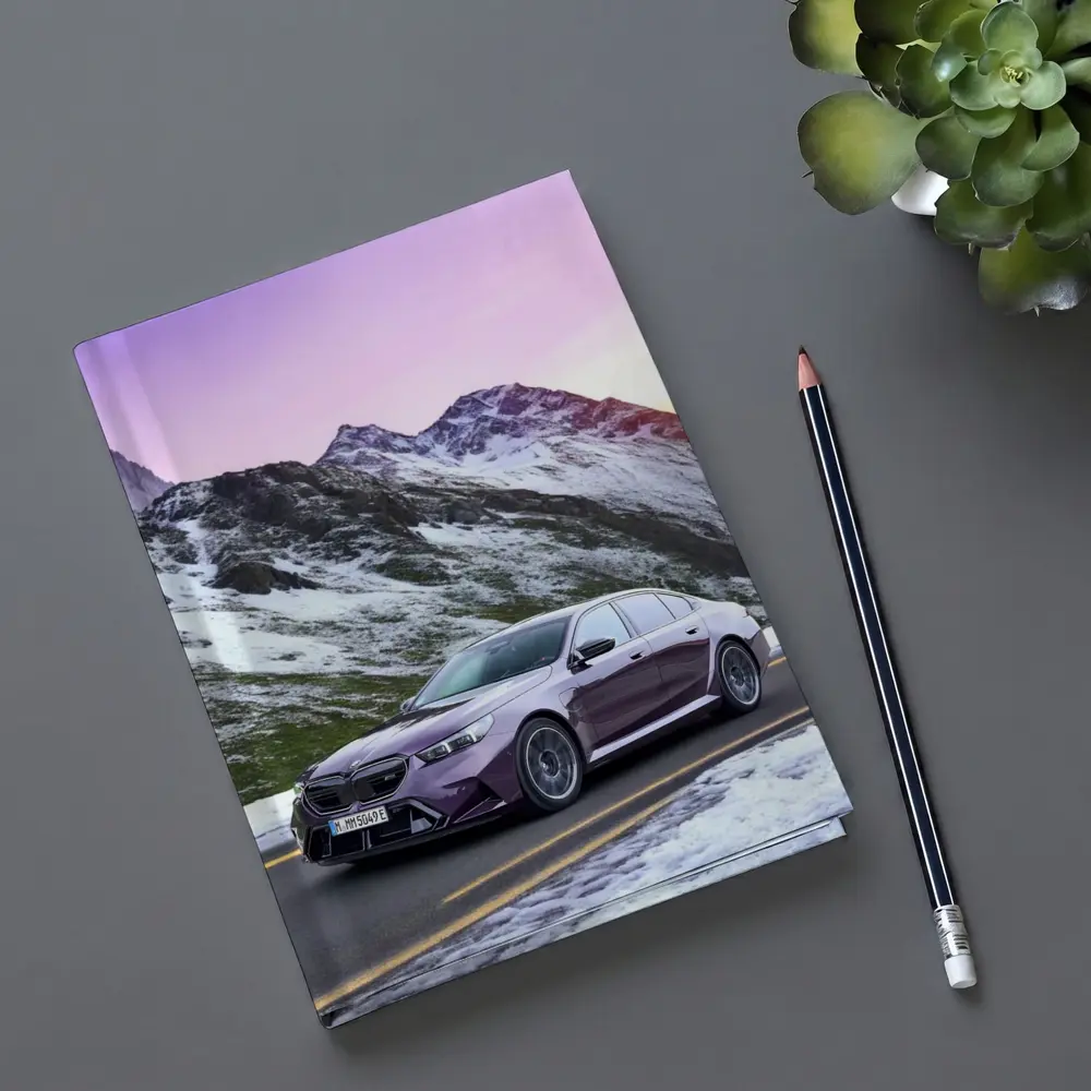 BMW M5 2025 Purple Mountain Alpine Drive – Notebooks