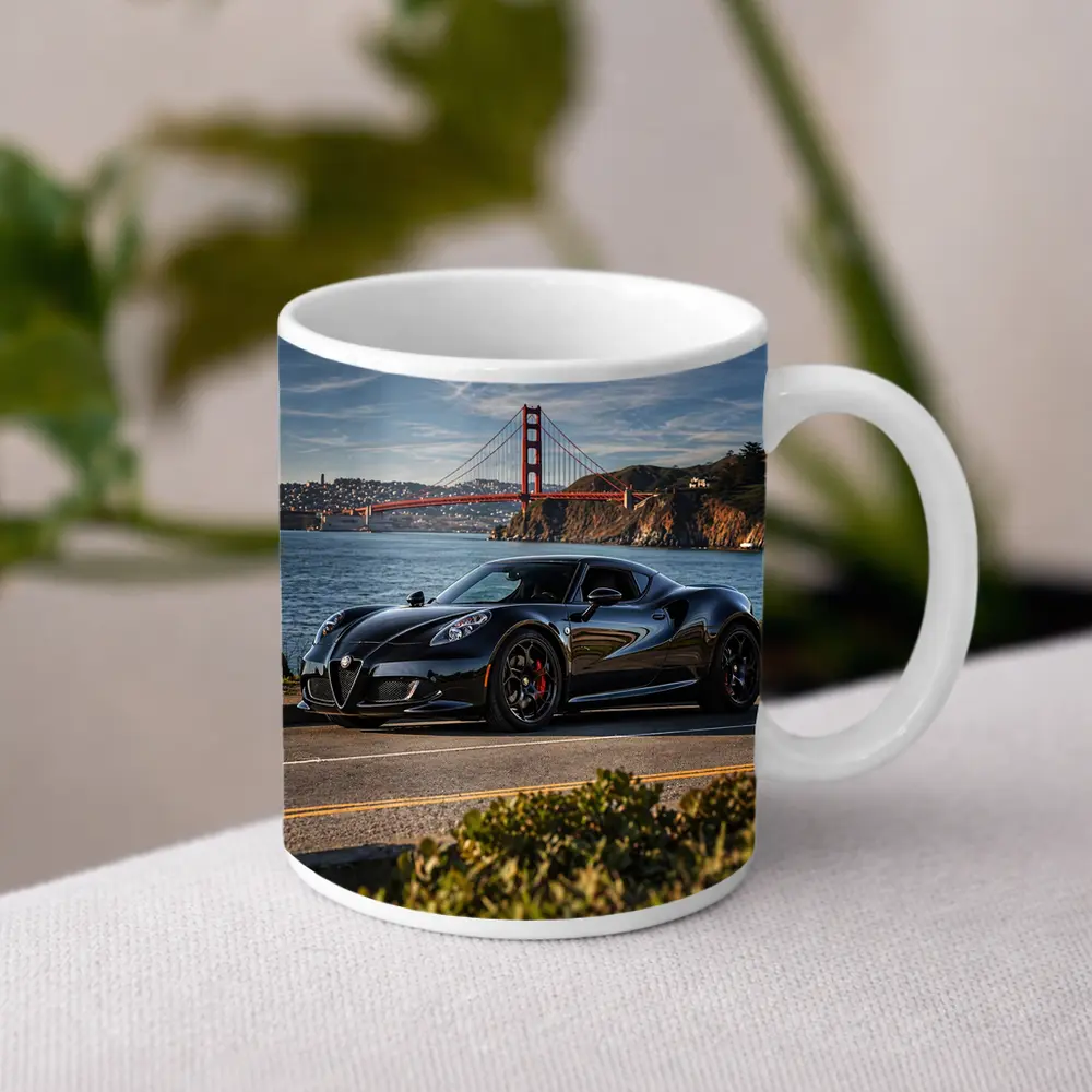 Black Alfa Romeo 4C Golden Gate Bridge – Mugs