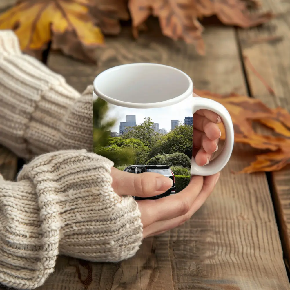 Cadillac Escalade Black SUV City Park – Mugs