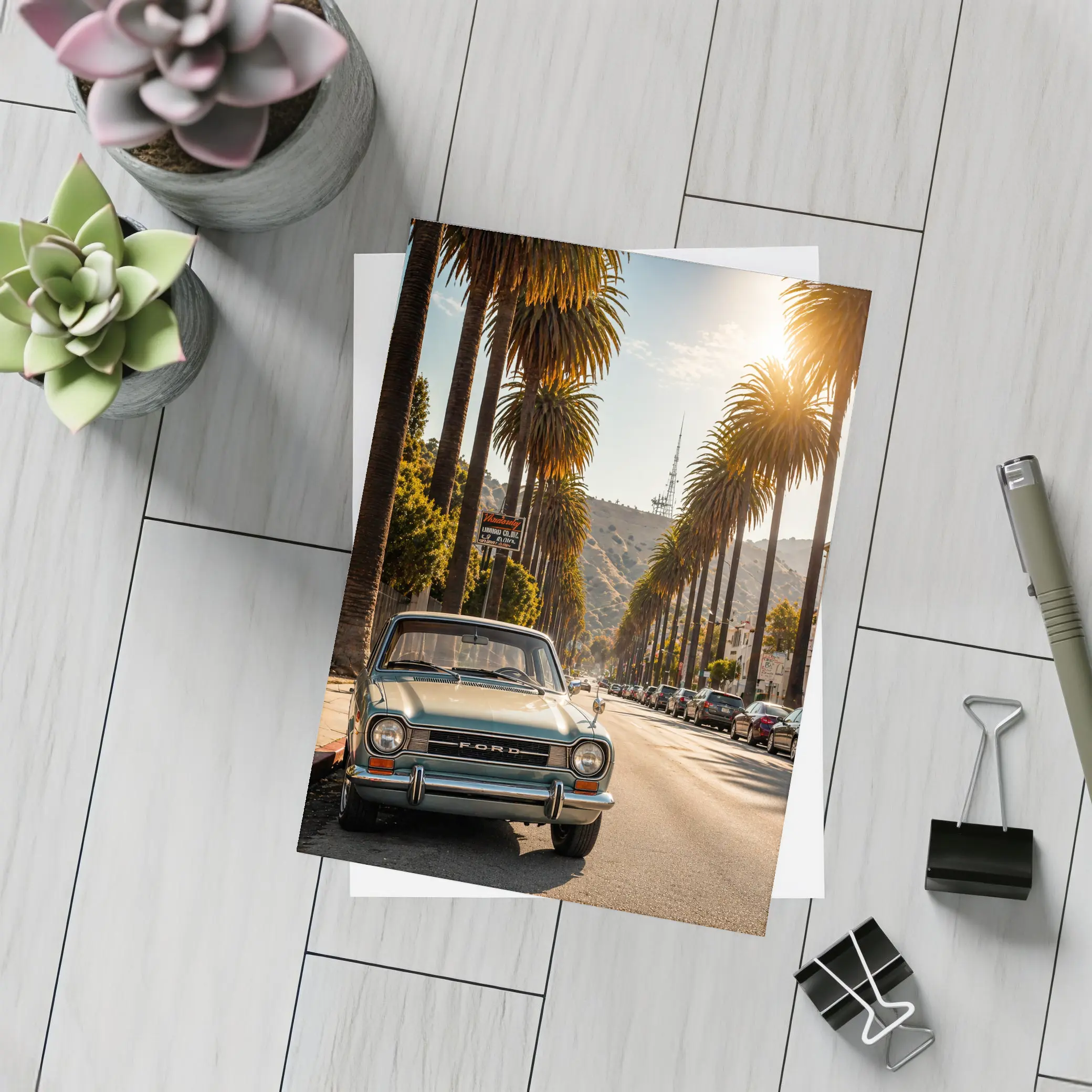 Ford Classic Car Hollywood Palm Tree Street – Postcards