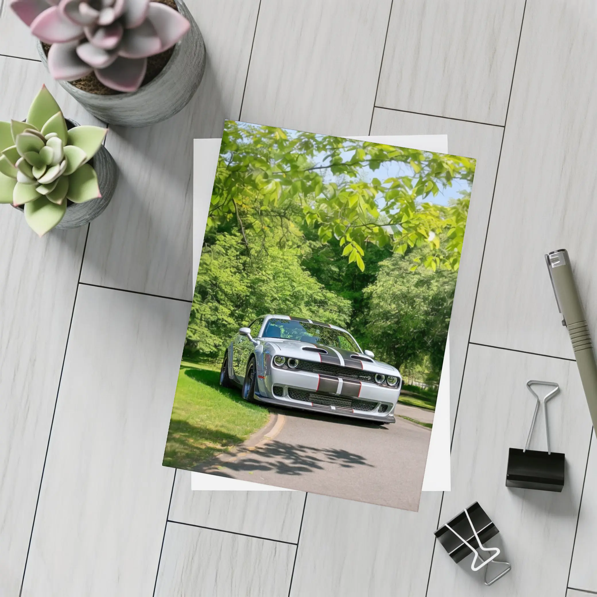 Dodge Challenger Silver Stripes Green Park – Postcards