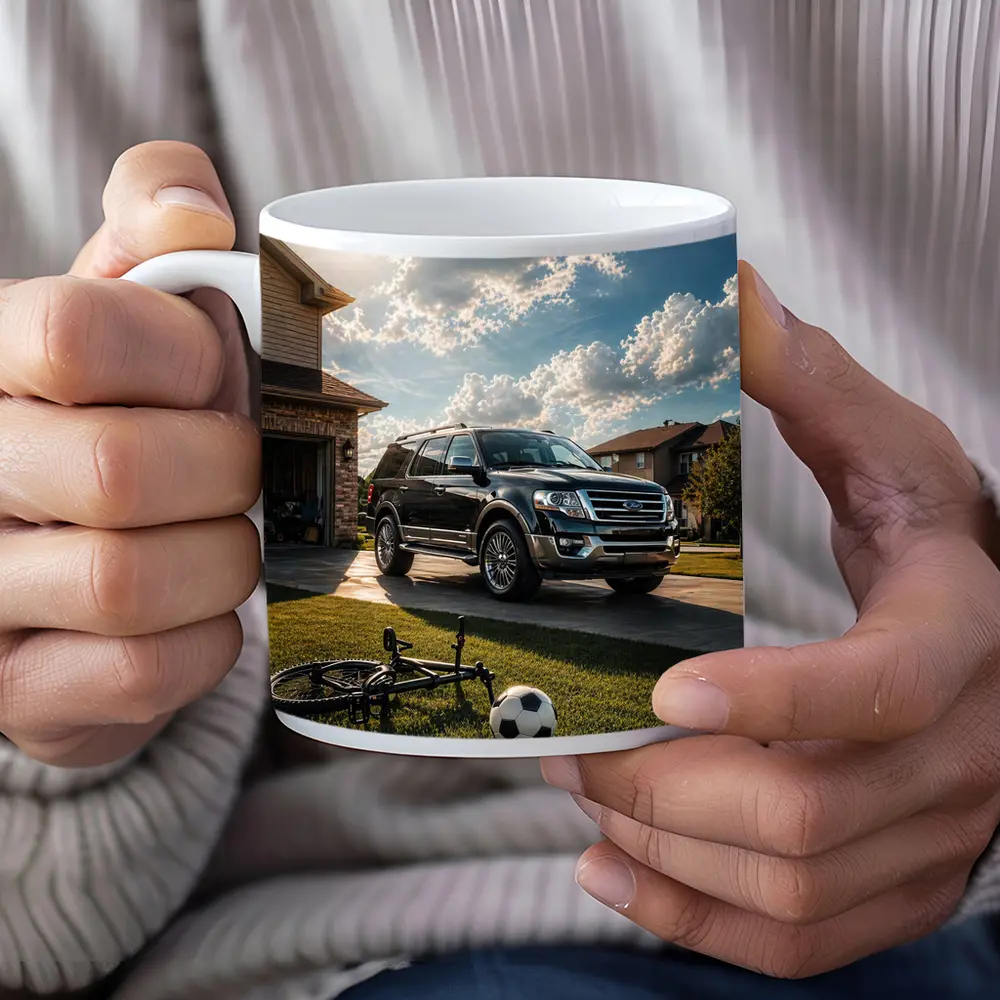Ford Expedition SUV Suburban Driveway Scene – Mugs