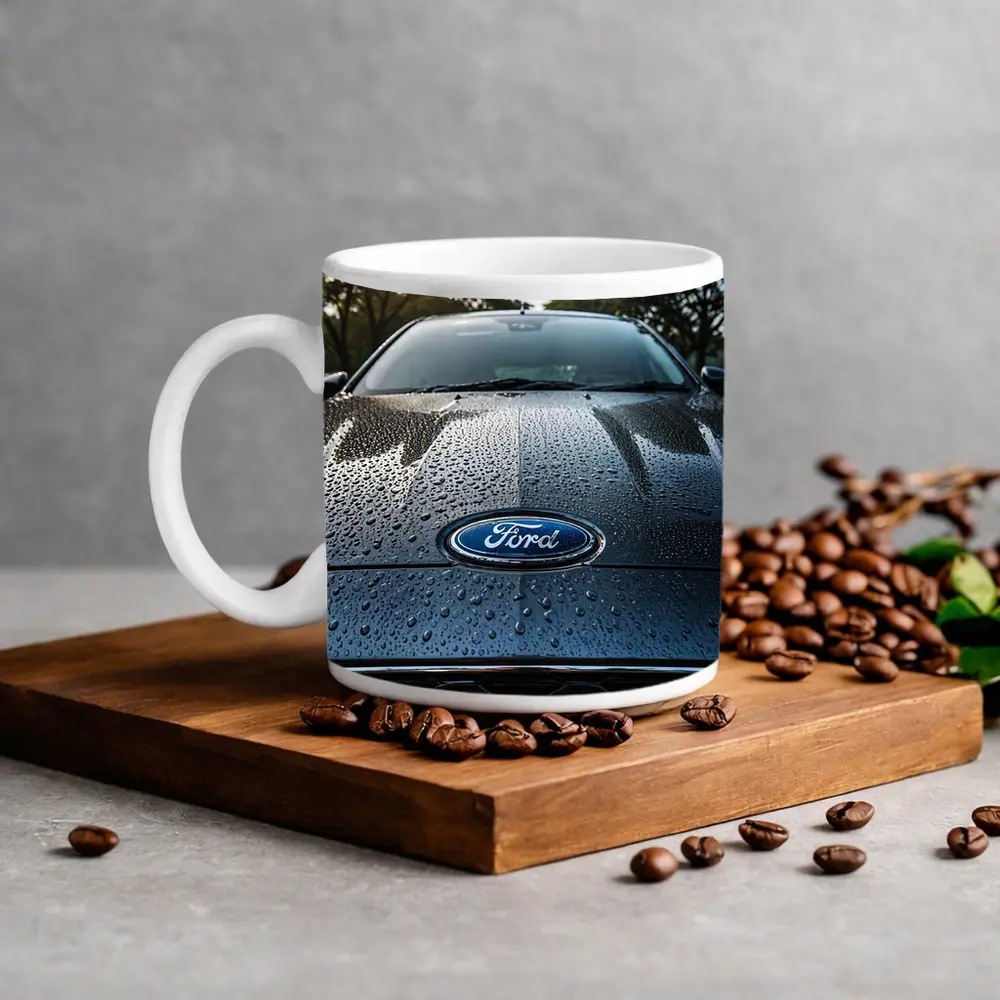 Ford Focus Hood Rain Drops Close Up – Mugs