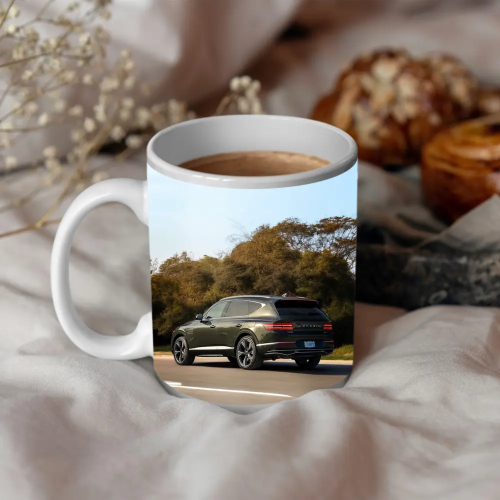 Genesis GV80 SUV Dark Green Highway Drive – Mugs