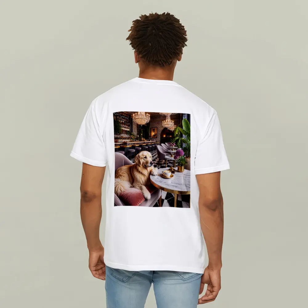 Golden Retriever Relaxing in Luxury Cafe – T-Shirts