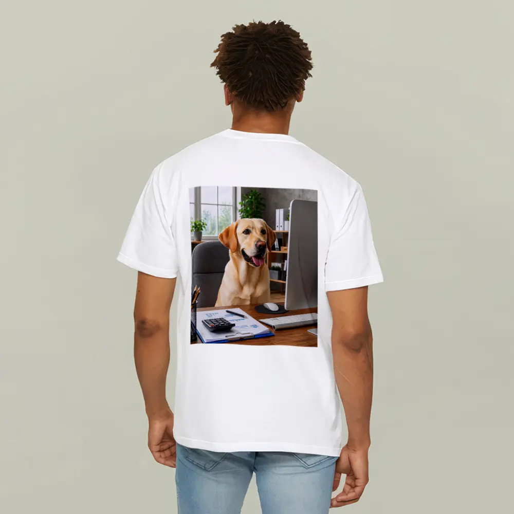 Labrador Retriever Working at Office Desk – T-Shirts