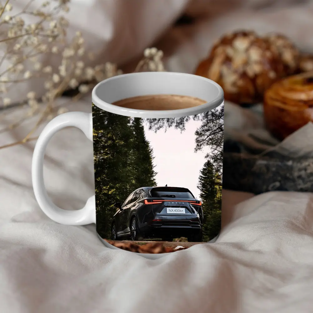 Lexus NX400h Rear View Forest Setting – Mugs