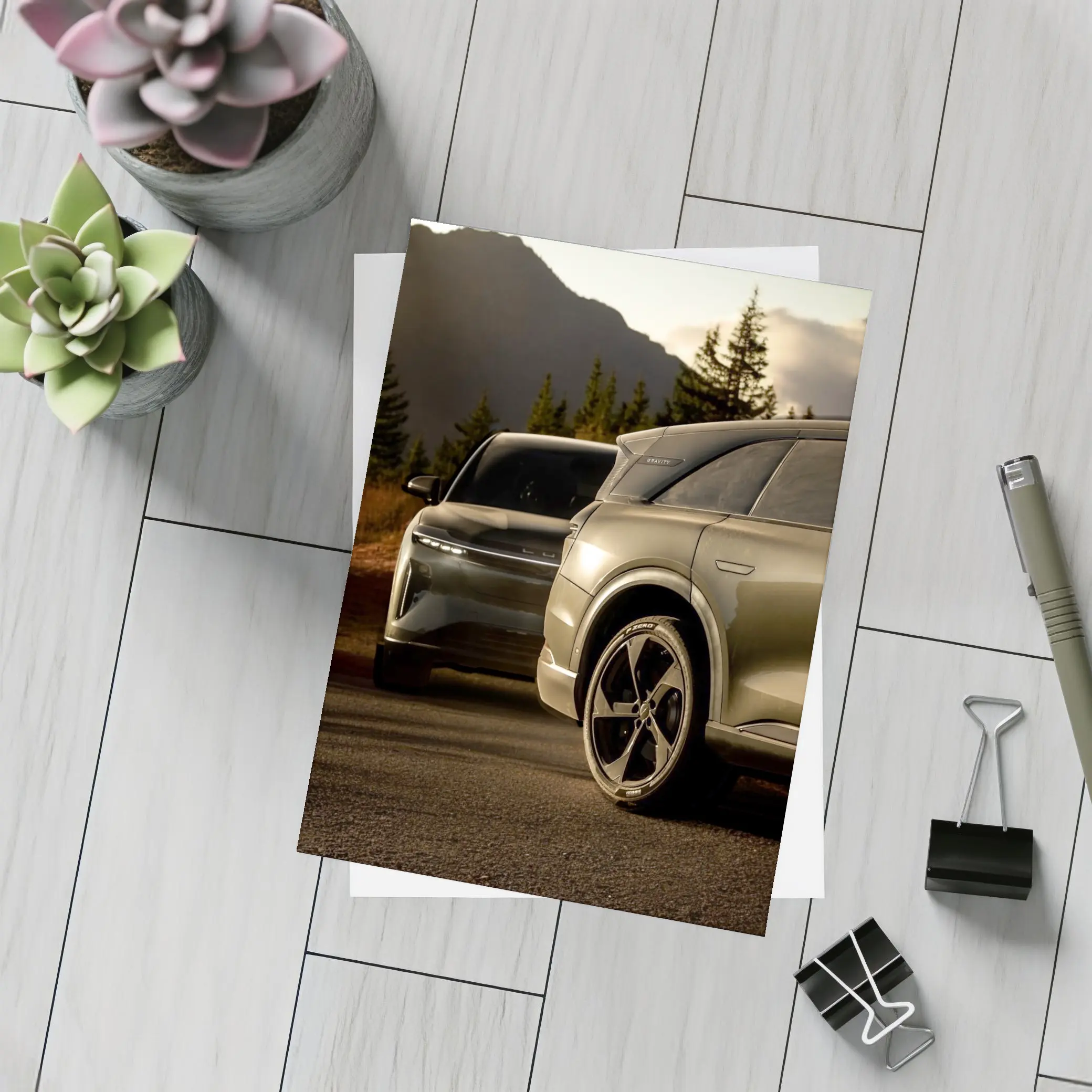 Lucid SUV Duo Mountain Sunset Road – Postcards