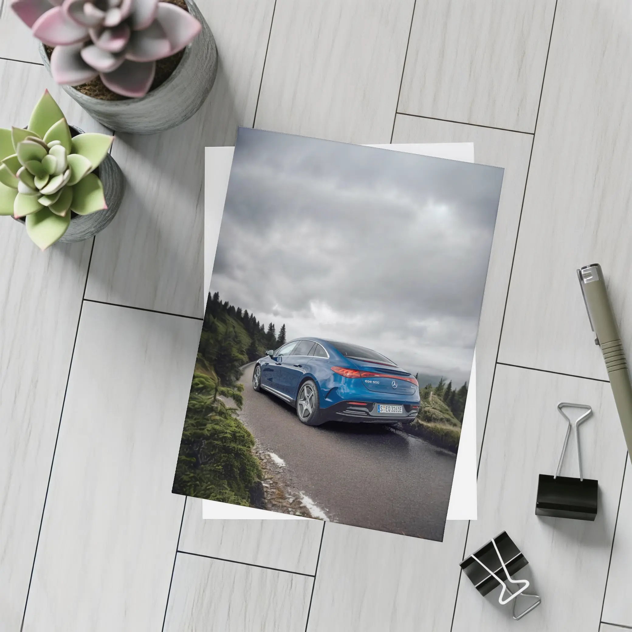 Mercedes EQE 500 Blue Mountain Road Drive – Postcards