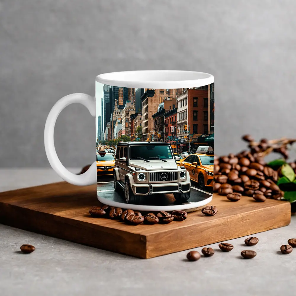 Mercedes G Wagon Cruising New York Streets – Mugs