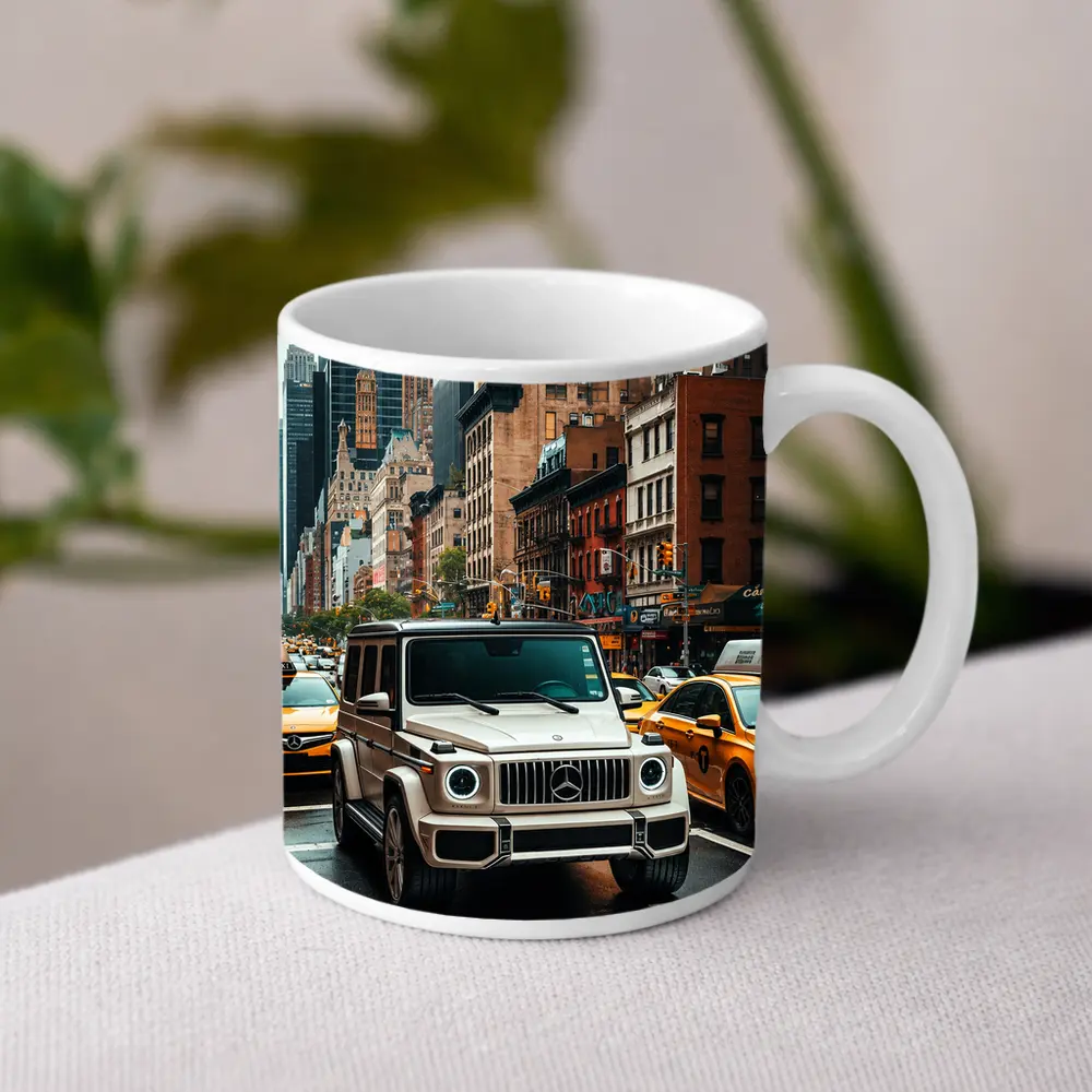 Mercedes G Wagon Cruising New York Streets – Mugs