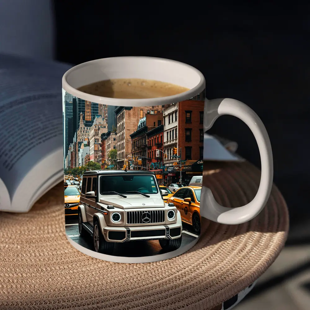 Mercedes G Wagon Cruising New York Streets – Mugs