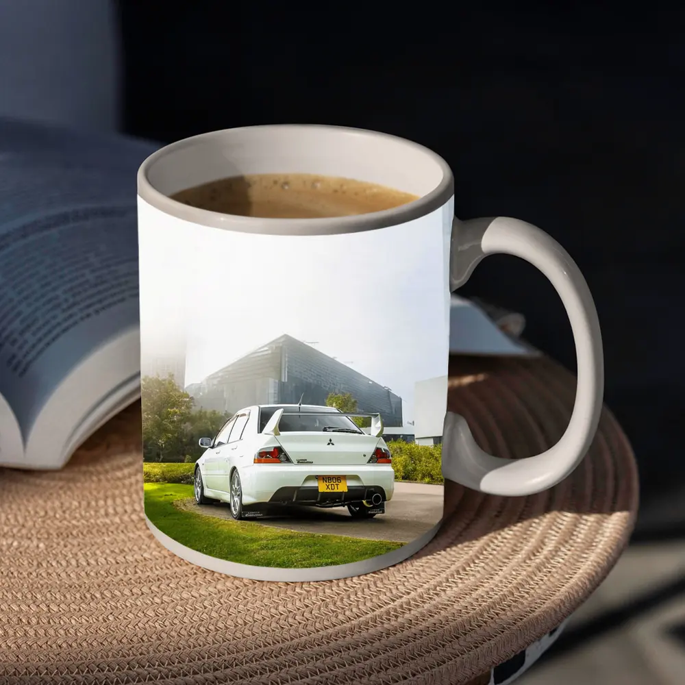 Mitsubishi Lancer Evolution White City Background – Mugs