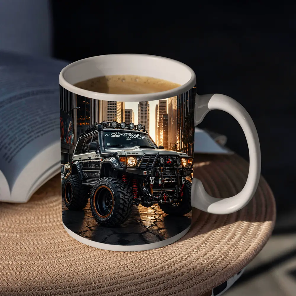 Mitsubishi Pajero Off Road Los Angeles Street – Mugs