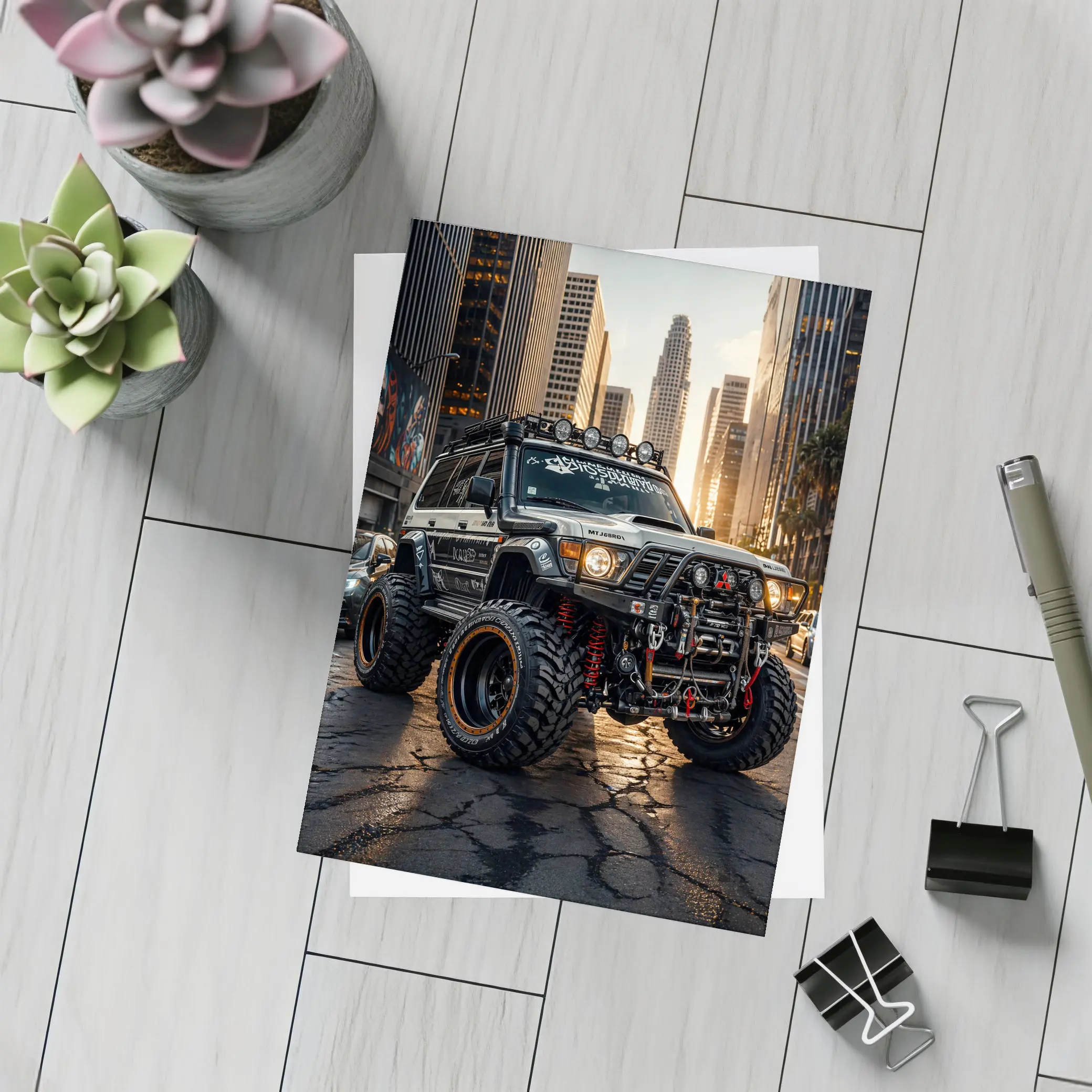 Mitsubishi Pajero Off Road Los Angeles Street – Postcards