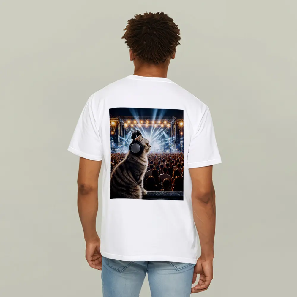 Norwegian Forest Cat At Music Festival Concert – T-Shirts