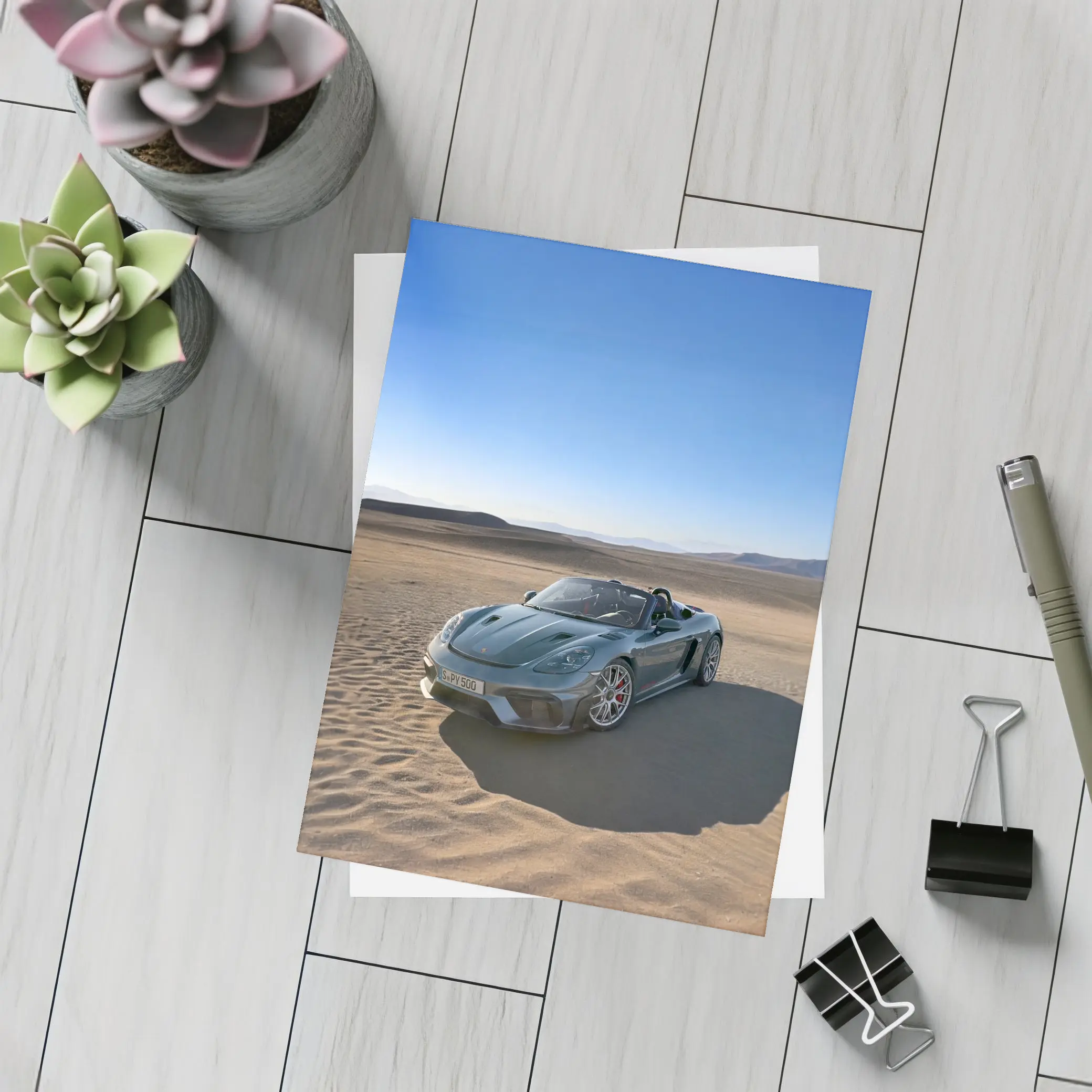 Porsche 718 Spyder RS Desert Sand – Postcards