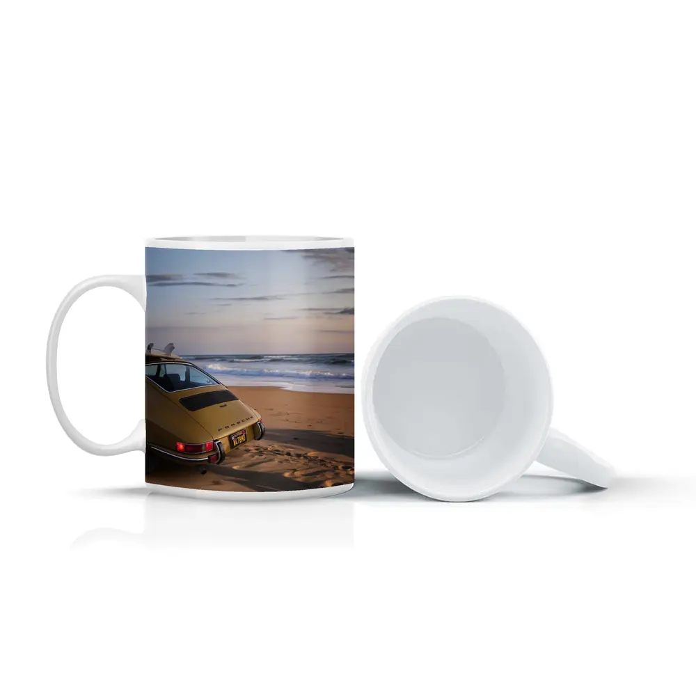 Vintage Porsche 911 Parked On Sandy Beach – Mugs