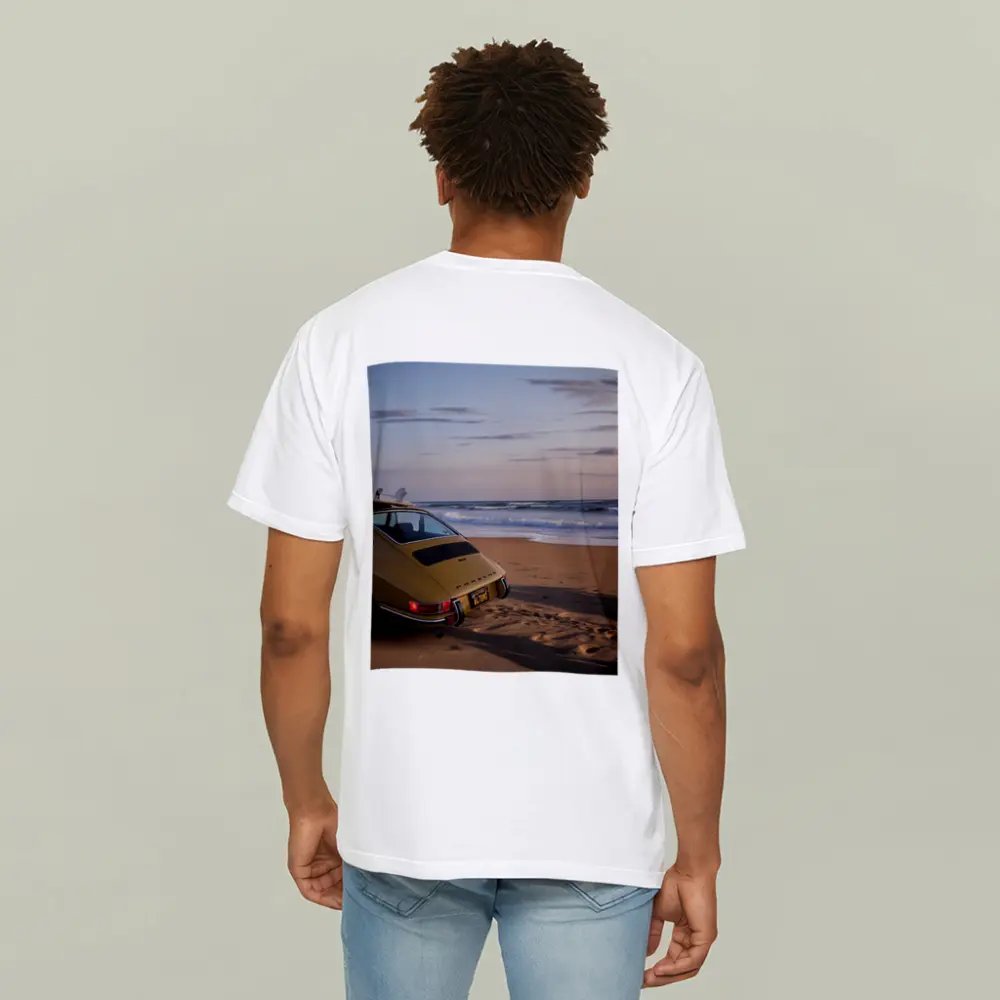 Vintage Porsche 911 Parked On Sandy Beach – T-Shirts