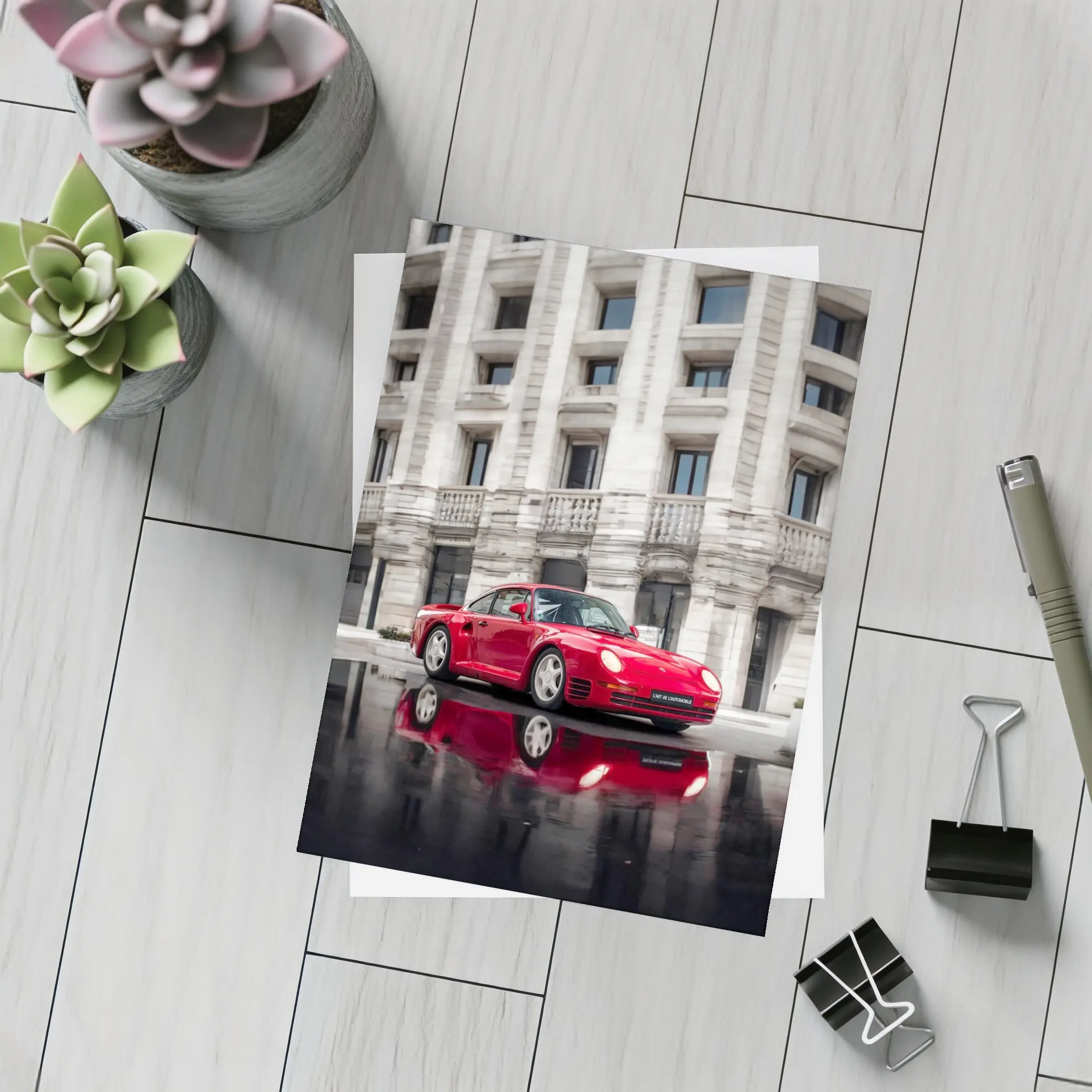Red Porsche 959 Classic Supercar Urban Setting – Postcards