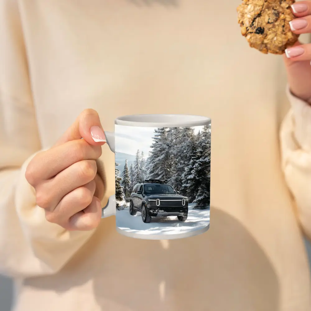 Rivian R1S Dark SUV Snowy Forest Trail – Mugs