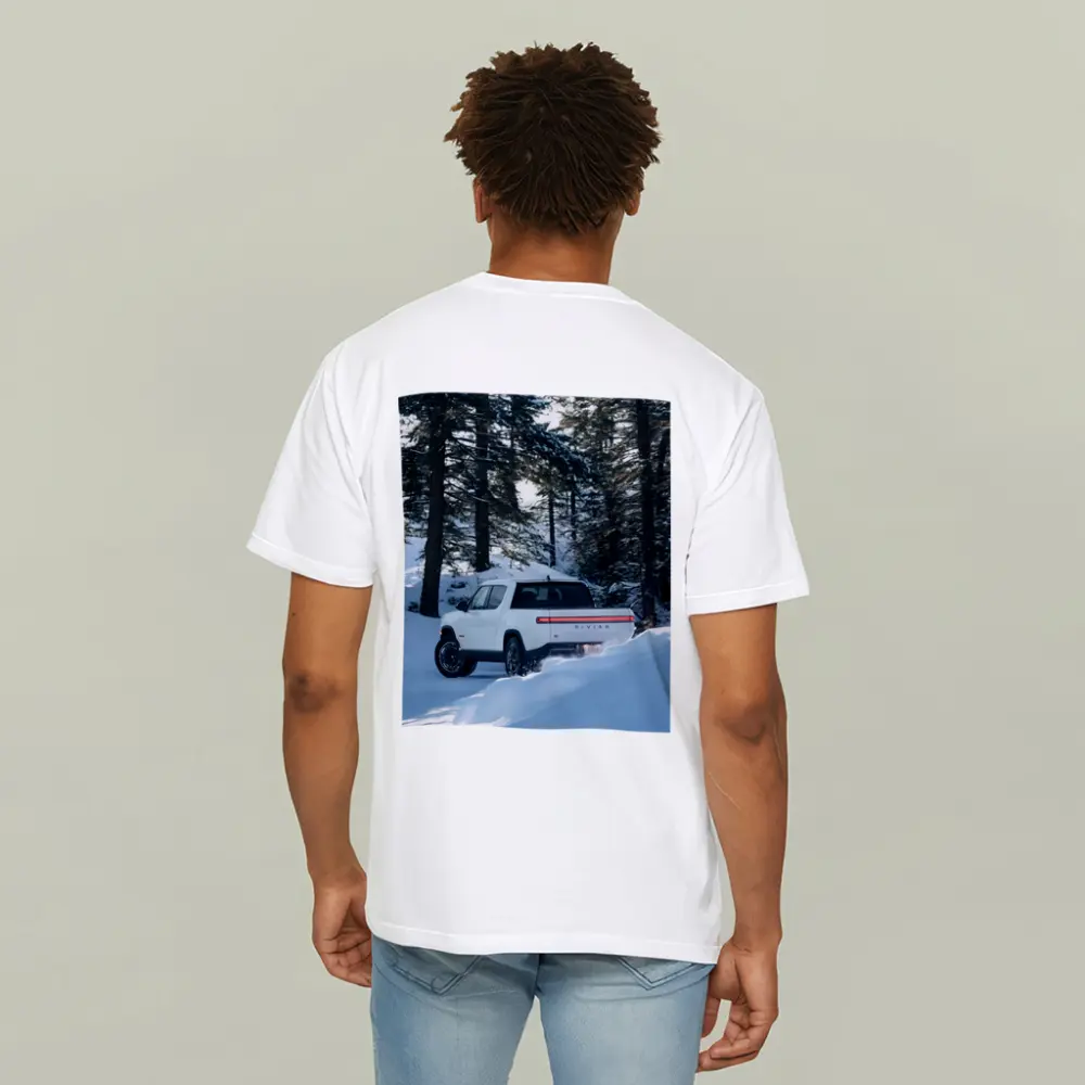 Rivian R1S White Truck Snowy Forest – T-Shirts