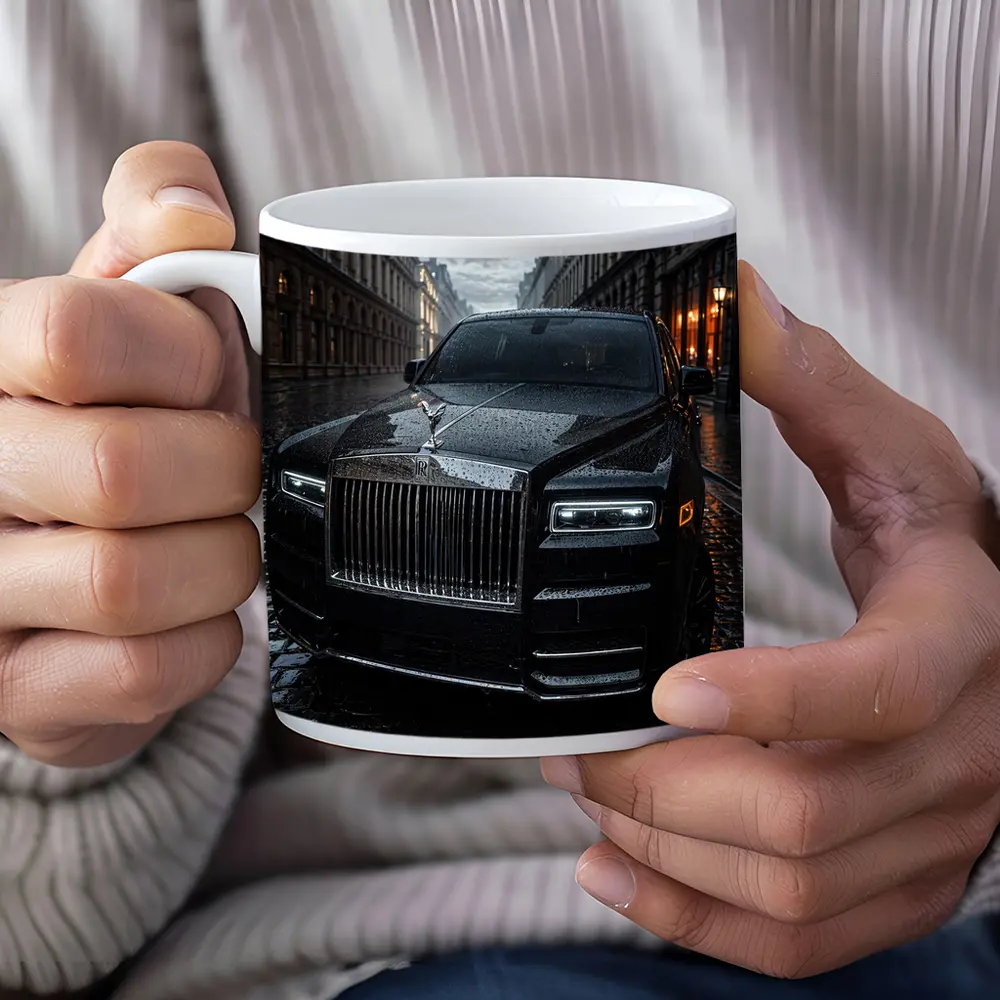 Rolls Royce Cullinan Black Rainy City Street – Mugs