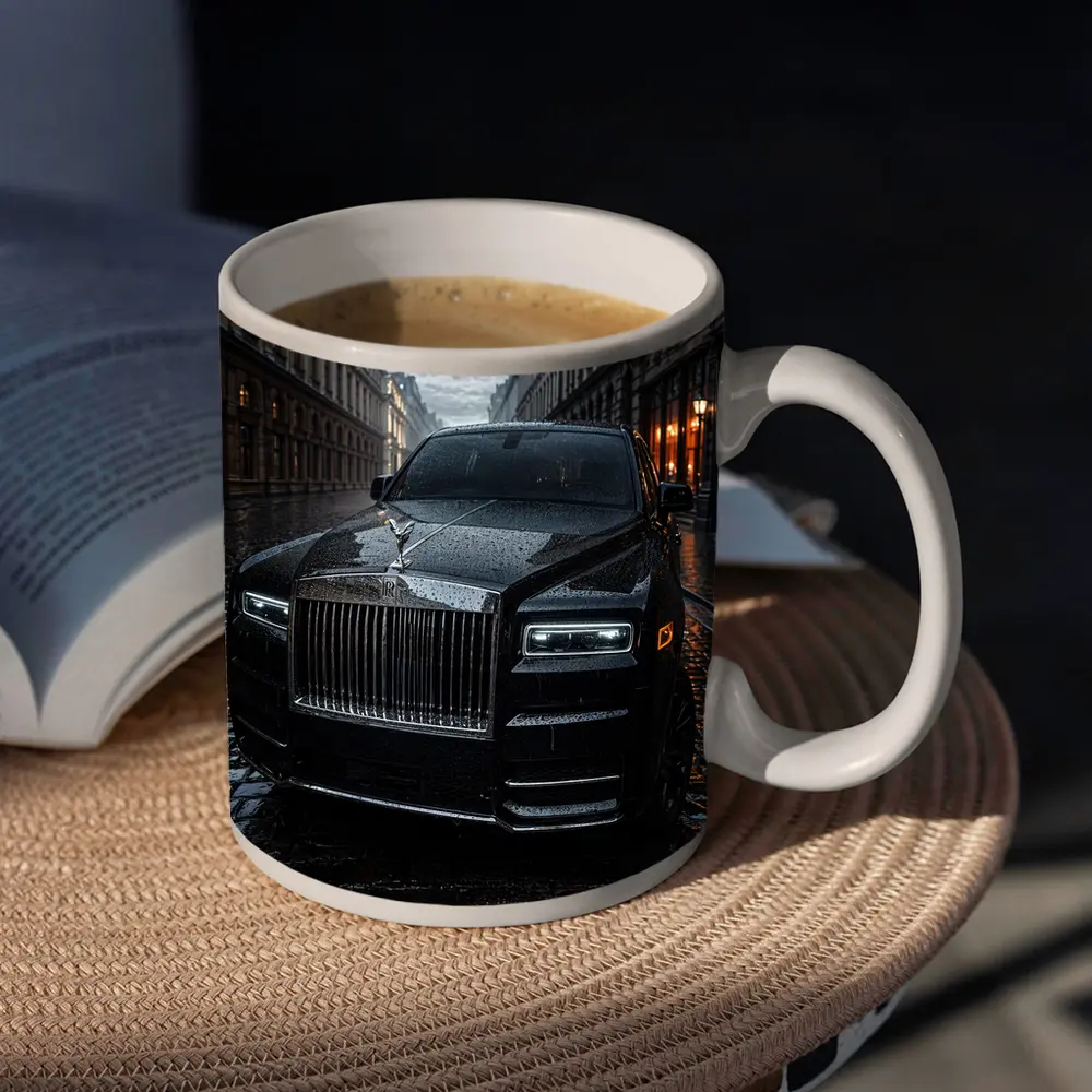 Rolls Royce Cullinan Black Rainy City Street – Mugs