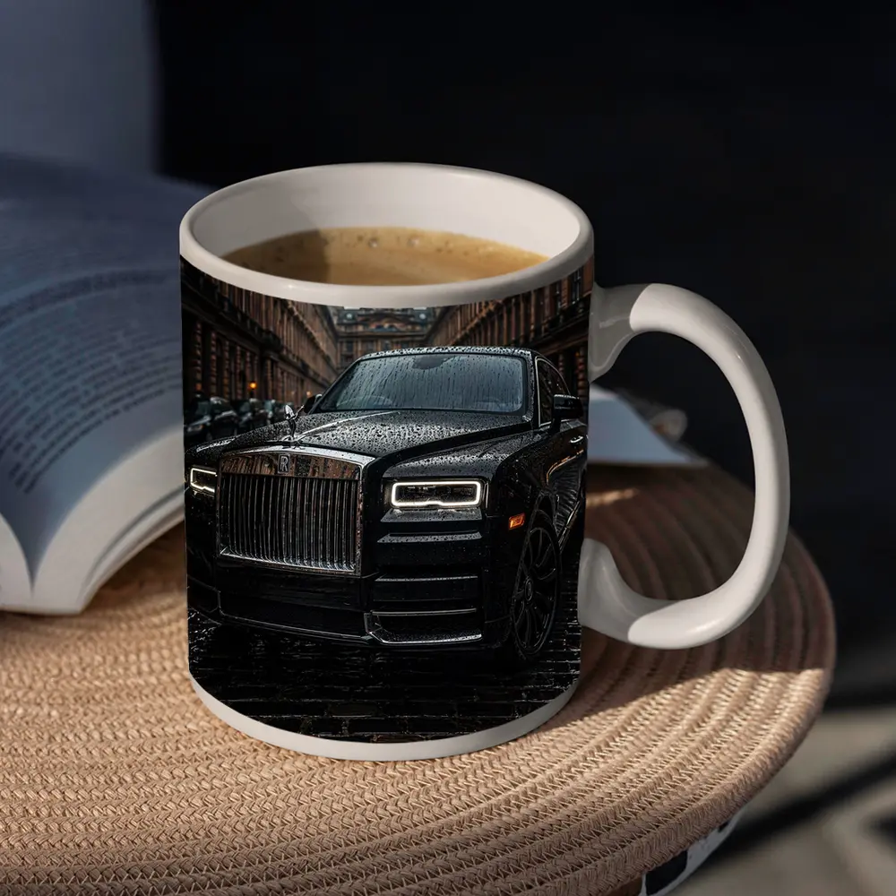 Rolls Royce Cullinan Black Wet City Street – Mugs