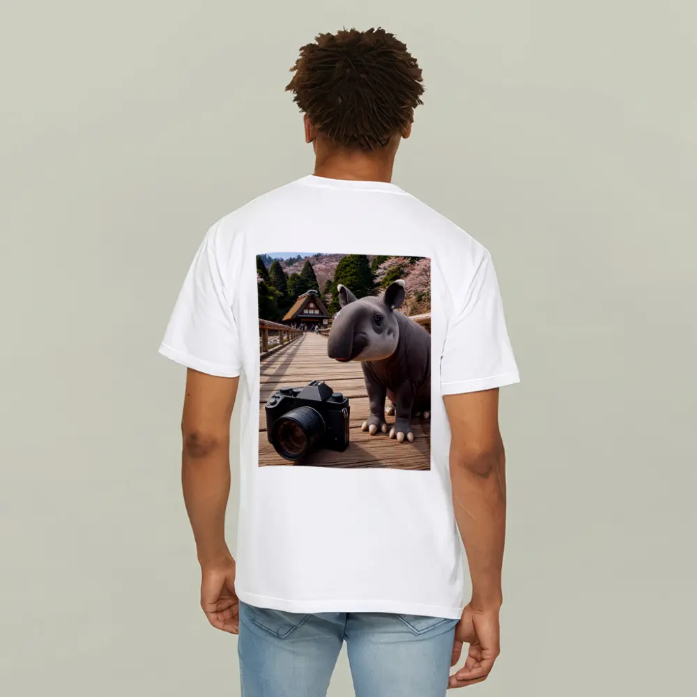 Tapir With Camera On Japanese Bridge – T-Shirts