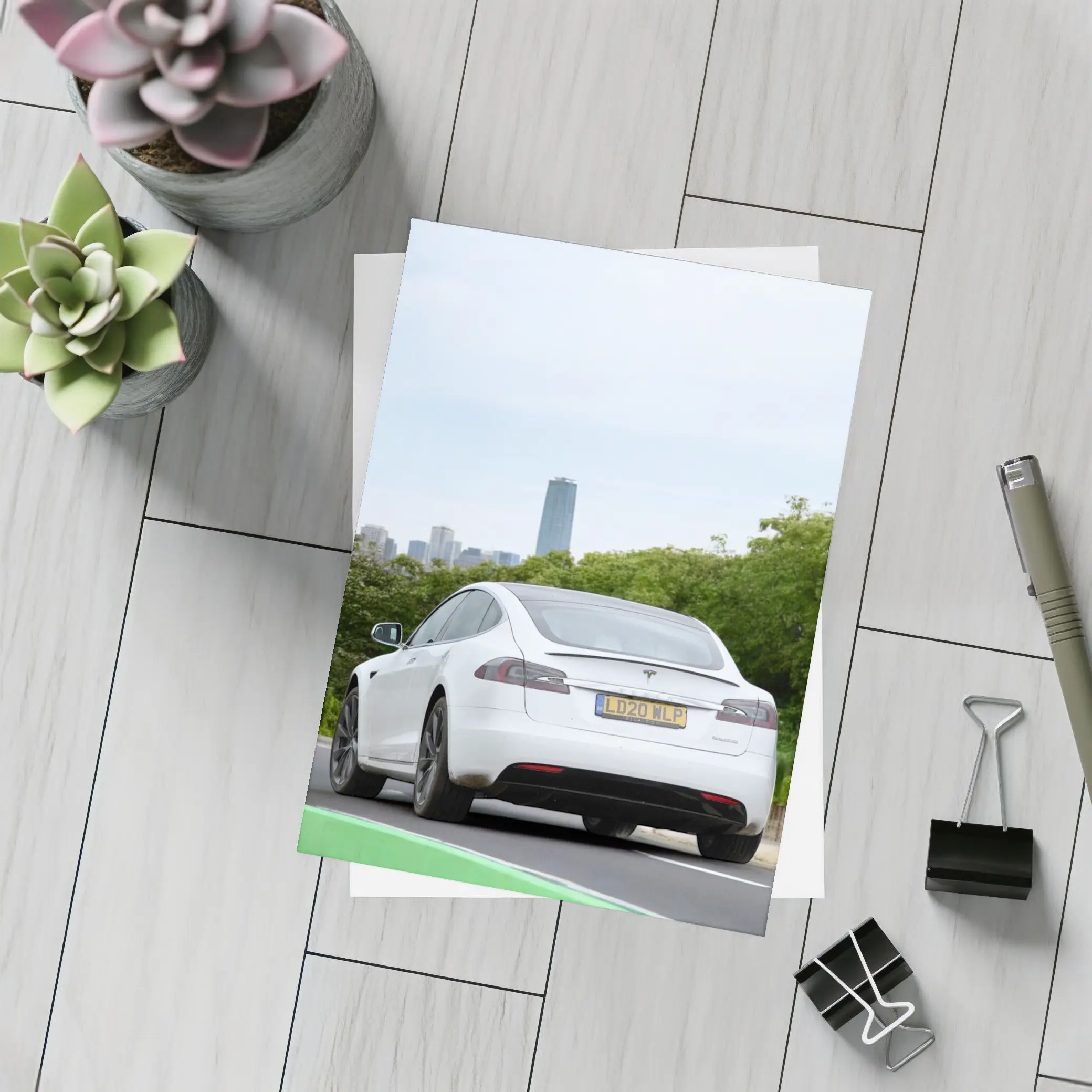 Tesla Model S White City Skyline Drive – Postcards