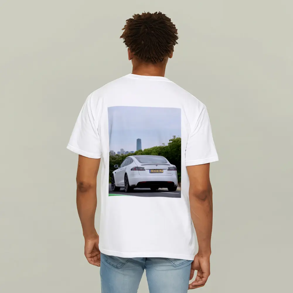 Tesla Model S White City Skyline Drive – T-Shirts