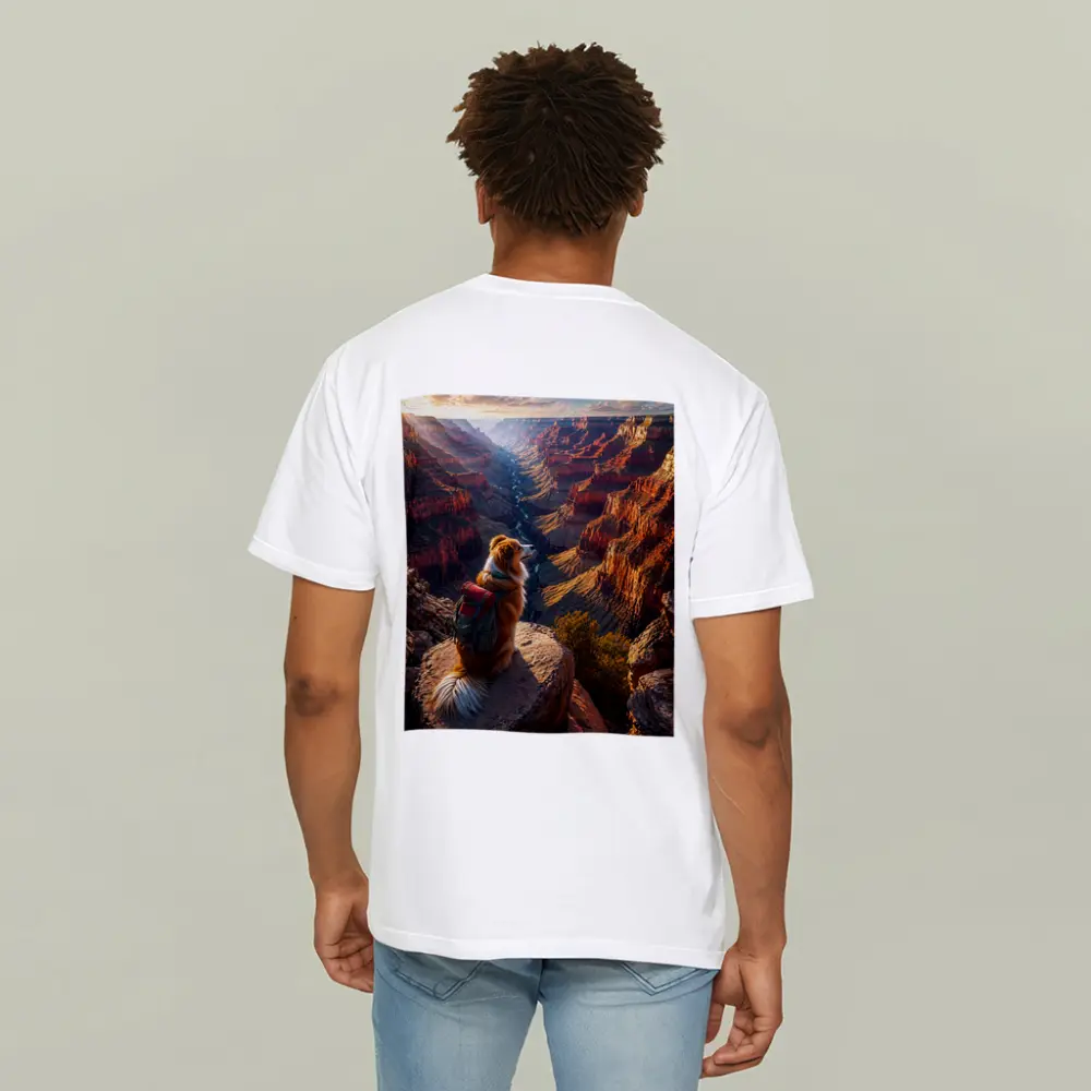 Golden Retriever Hiking Grand Canyon Sunset – T-Shirts