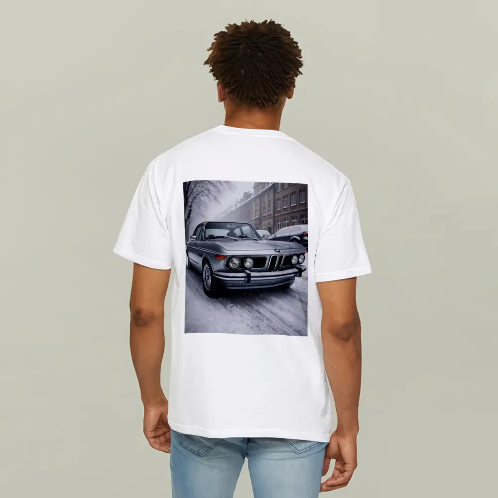 Vintage BMW Classic Sedan Snowy City Street – T-Shirts