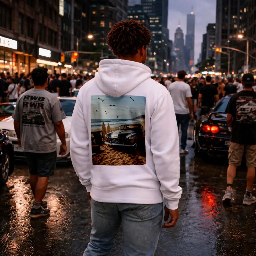 Vintage Infiniti Classic Car Beach Scene – Hoodies