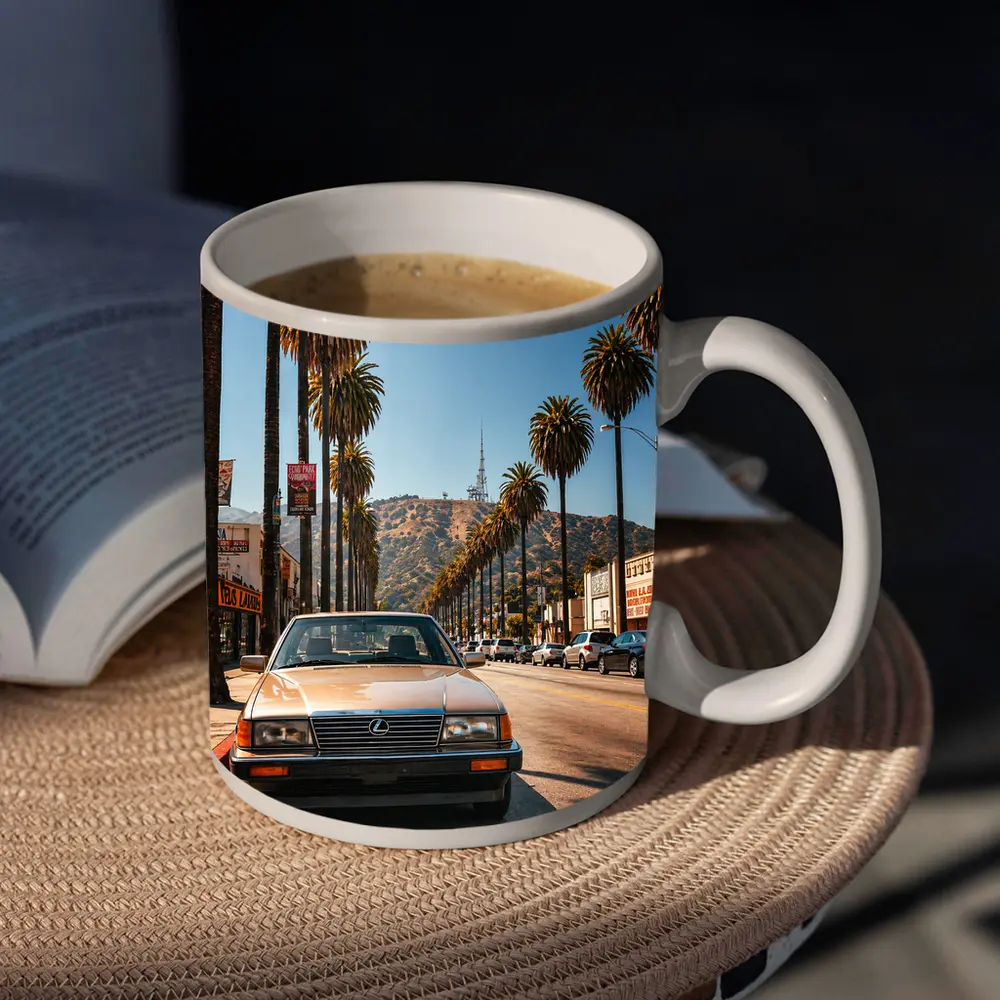 Vintage Lexus Parked on Los Angeles Street – Mugs