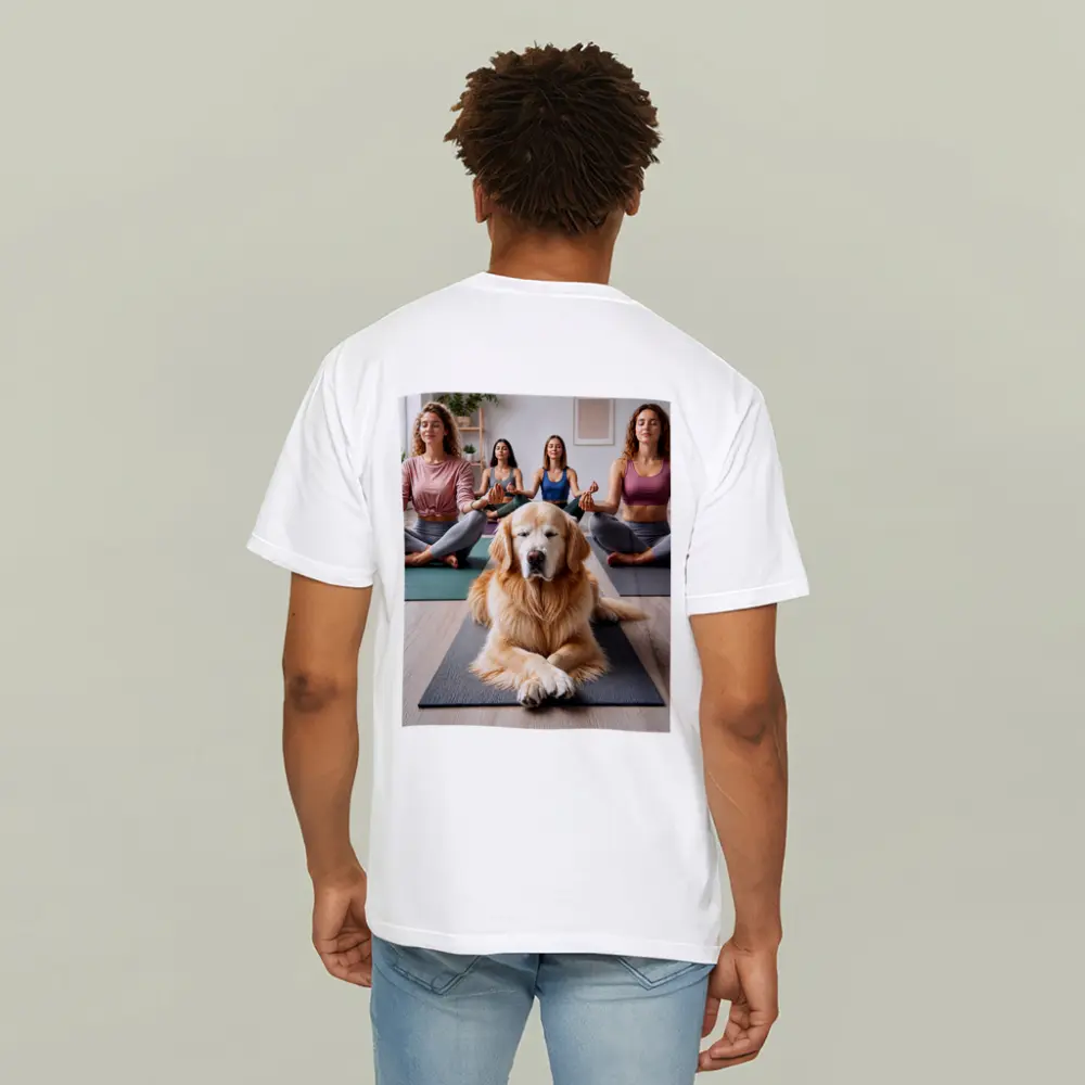 Golden Retriever Meditating With Women Yoga Studio – T-Shirts
