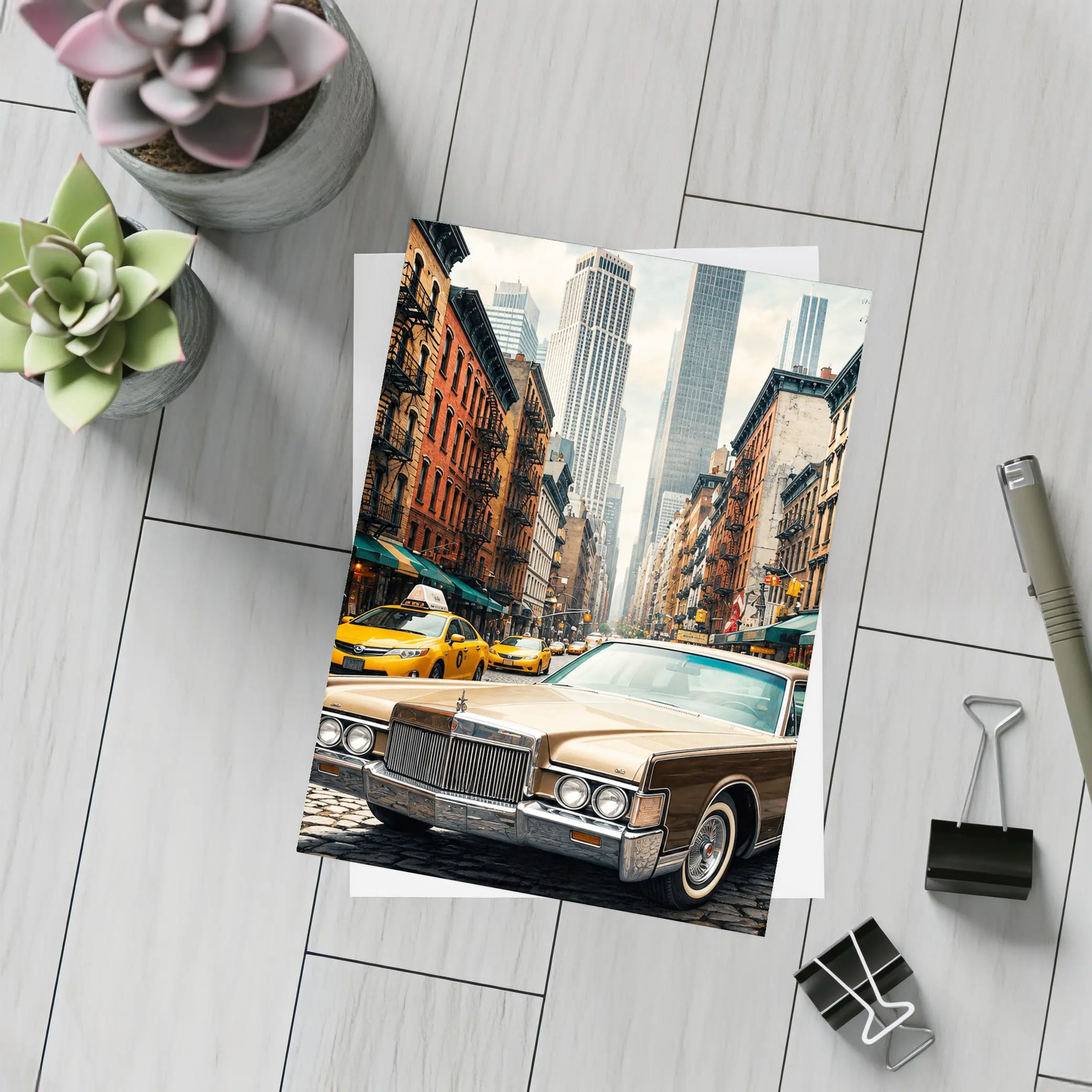 Lincoln Continental Classic Car New York Street – Postcards