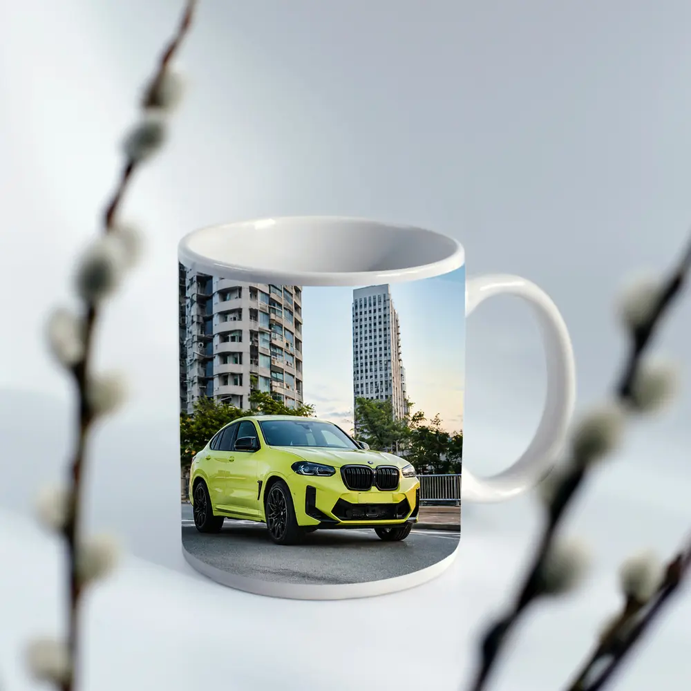 BMW X4 M Yellow Urban City Street – Mugs