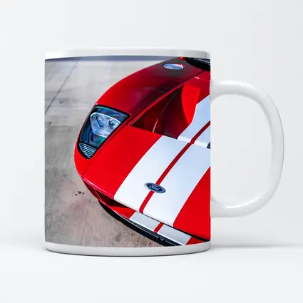 Red Ford GT front 2021