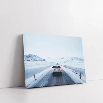 Land Rover Discovery Snowy Mountain Road